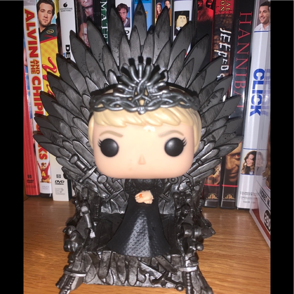 POP Game of Thrones Cersei on Throne